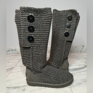 UGG Women's Classic Cardy Cabled Knit Boots in Gray Size‎ 8